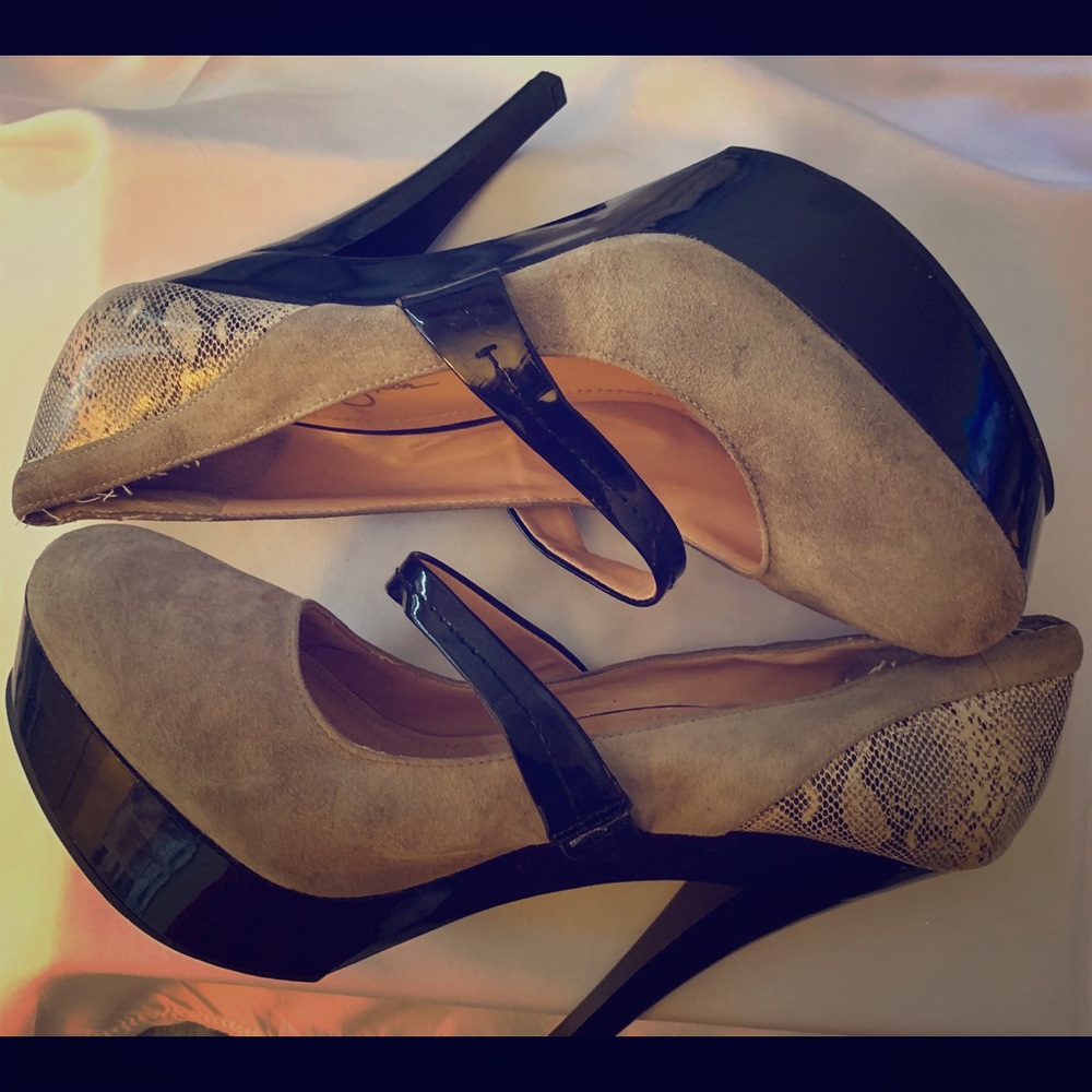 Size 10 Jessica Simpson platform pumps